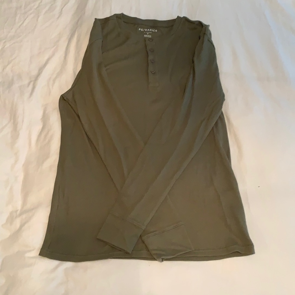 green pac sun waffle shirt